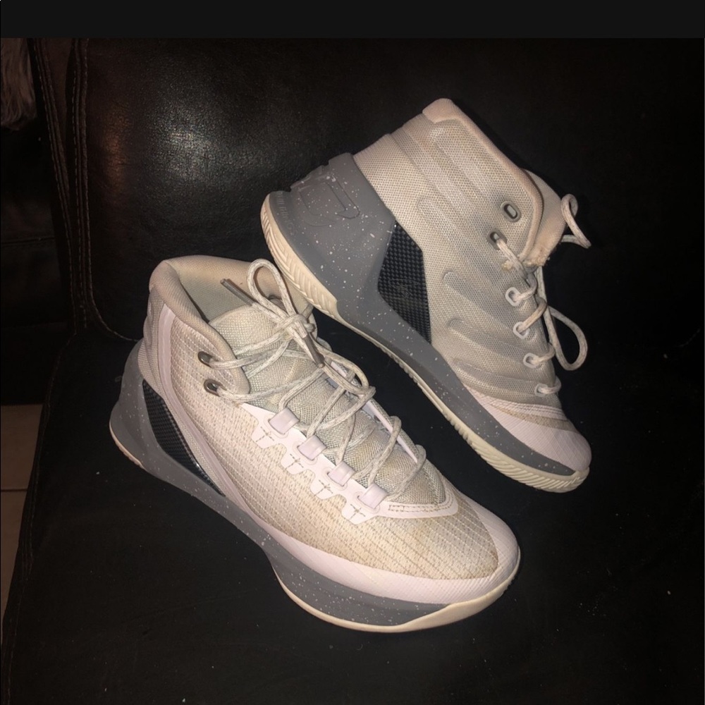 Under Armour Basketball Shoes